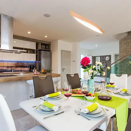 Delfin By Interhome Punat